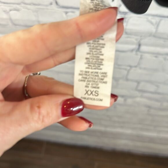 🖤 Fabletics x Demi Lovato Black Sports Bra - Size XXS 🖤 - Picture 5 of 5